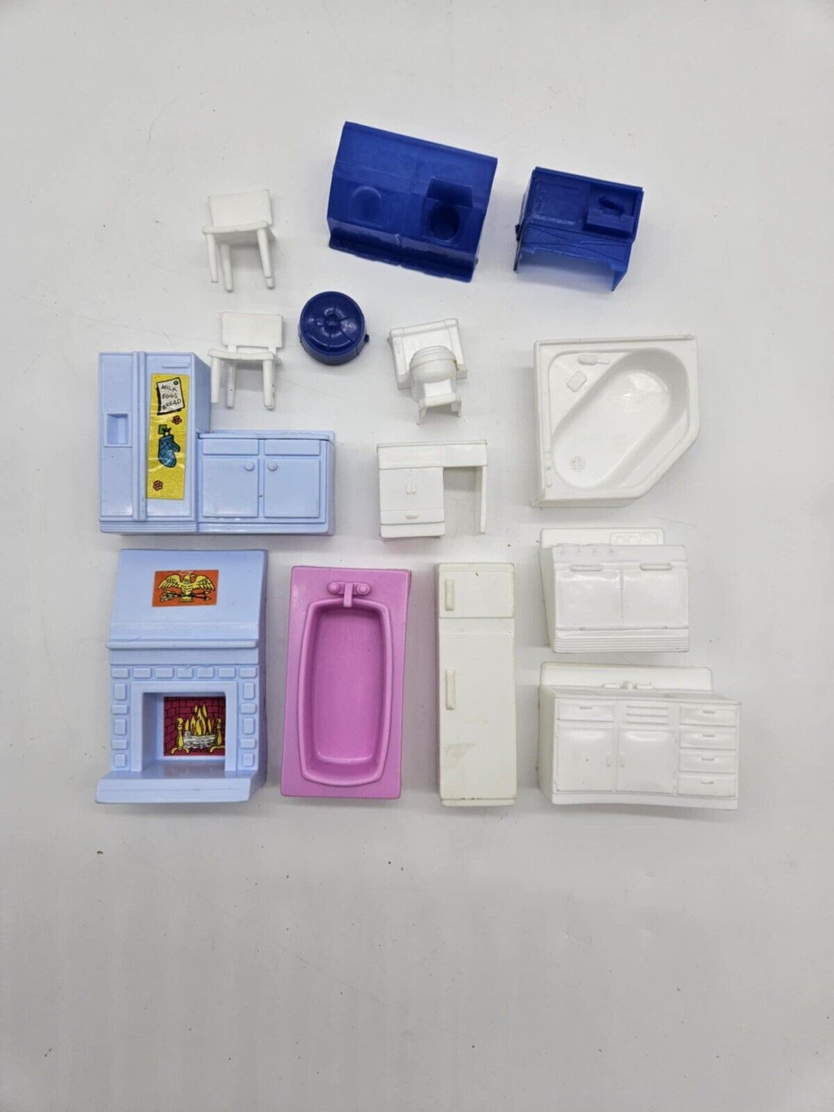 Vintage Marx 26 Piece Mixed Lot of  Plastic Doll house Furniture Dollhouse