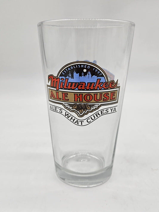 MILWAUKEE ALE HOUSE PINT ALE DRINK GLASS WISCONSIN BREWERY CRAFT BEER RARE