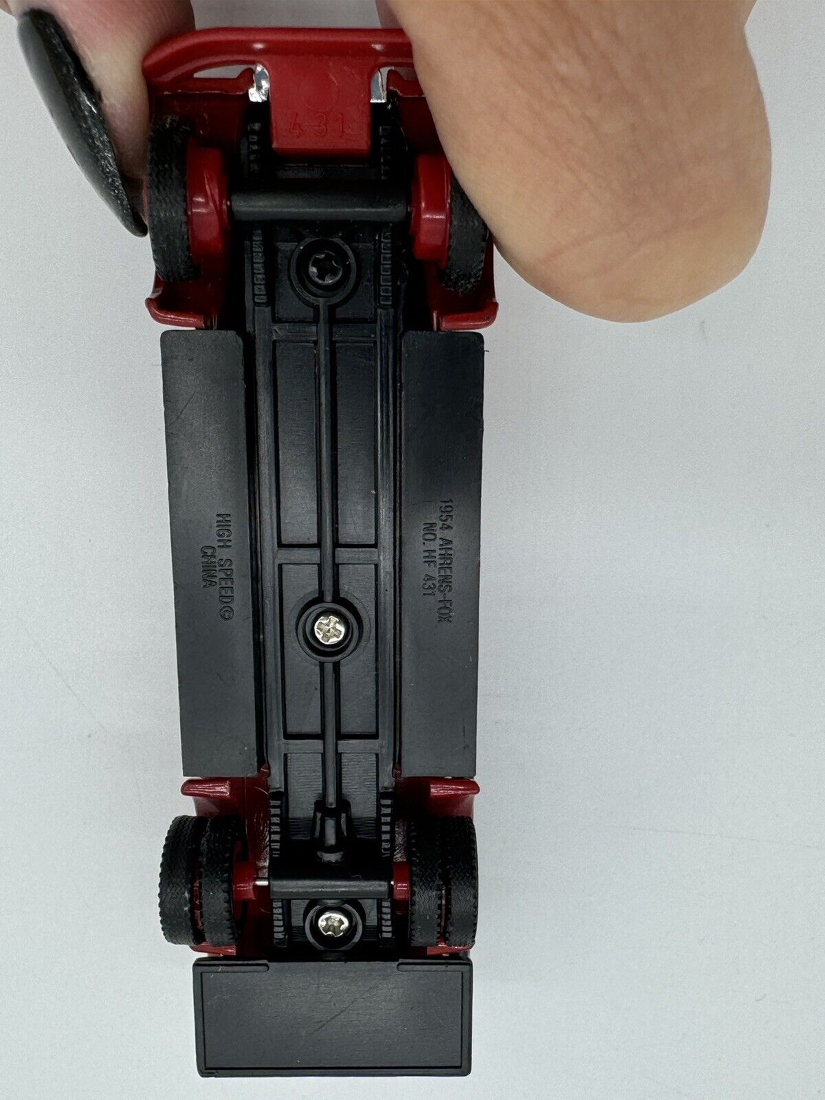 Readers Digest 1999 HIGH SPEED 1954 AHRENS- FOX FIRE TRUCK Diecast 3.75" Long