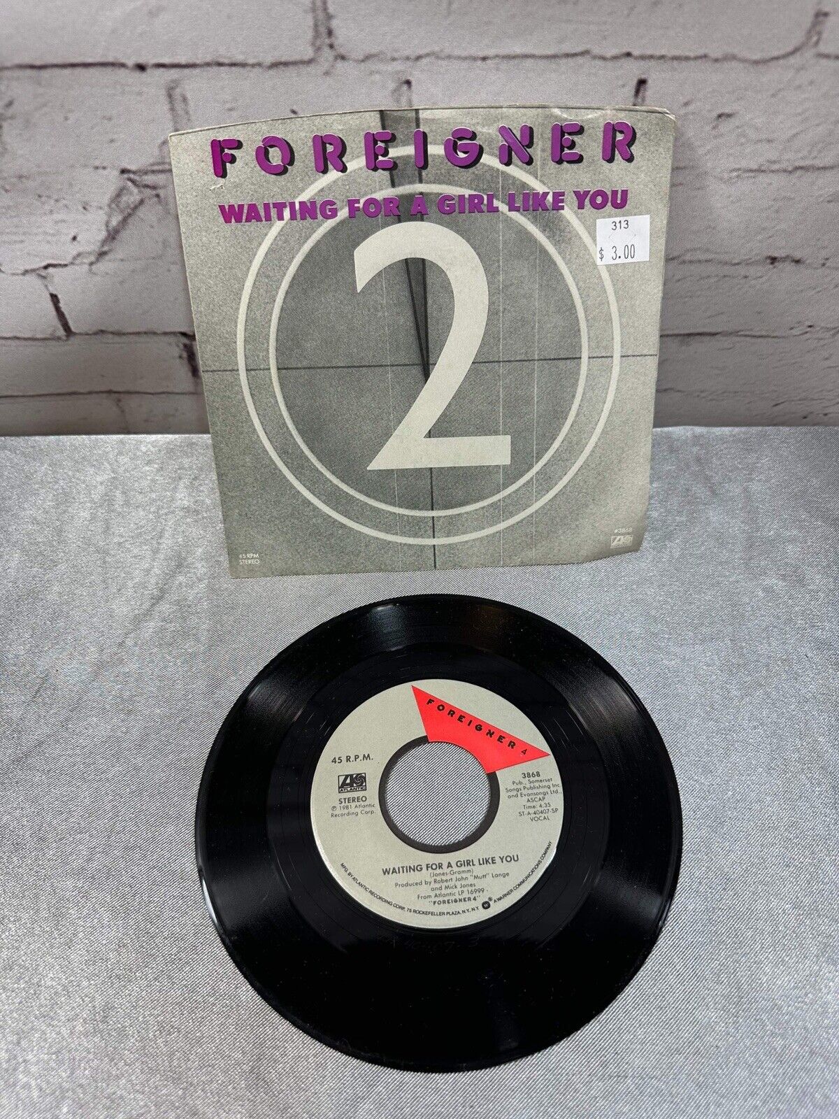 Foreigner - I'm Gonna Win & Waiting For a Girl Like You - Atlantic 45 RPM 1981
