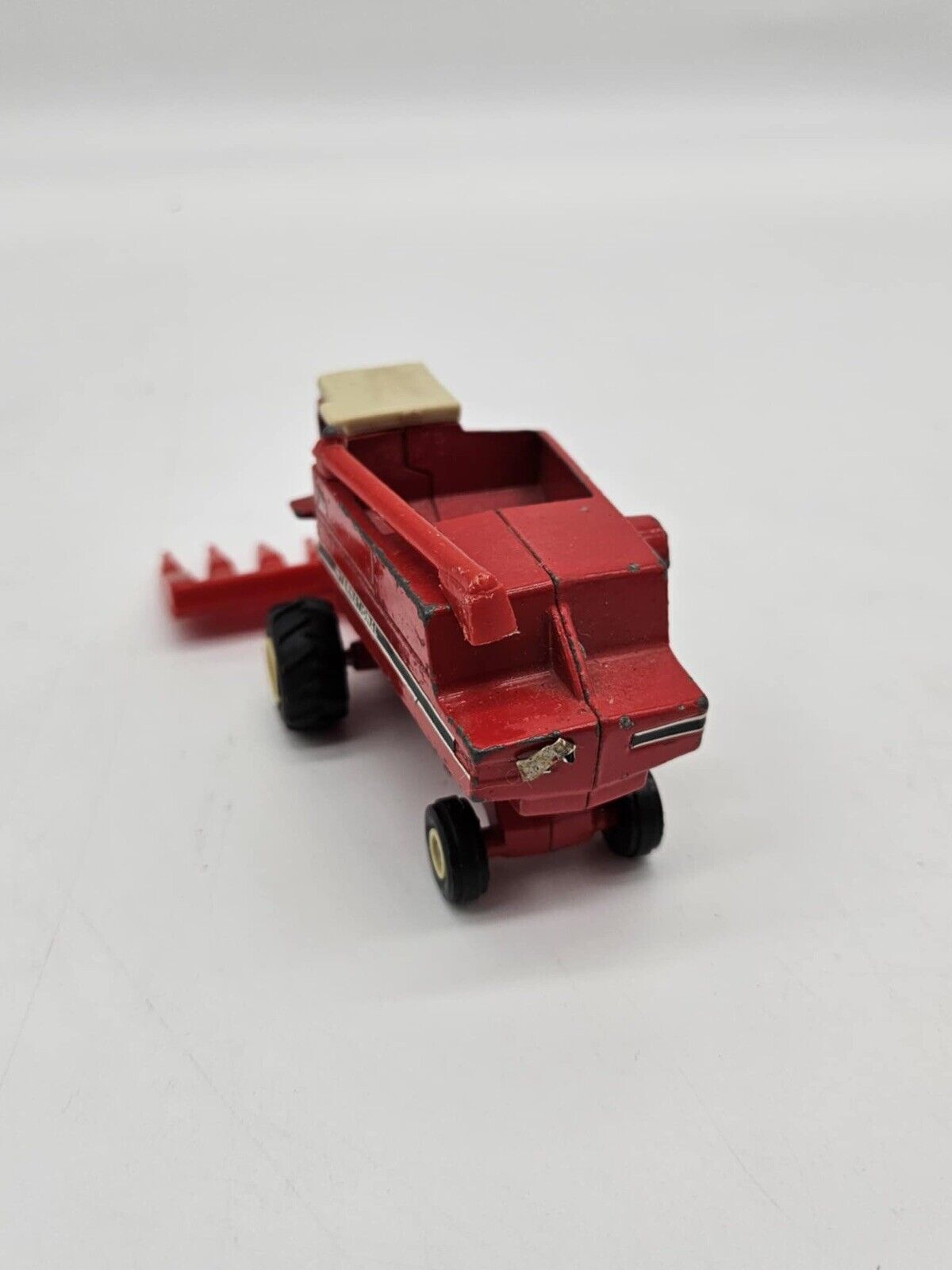 ERTL Case International Harvest Tractors Lot 1:64 Diecast