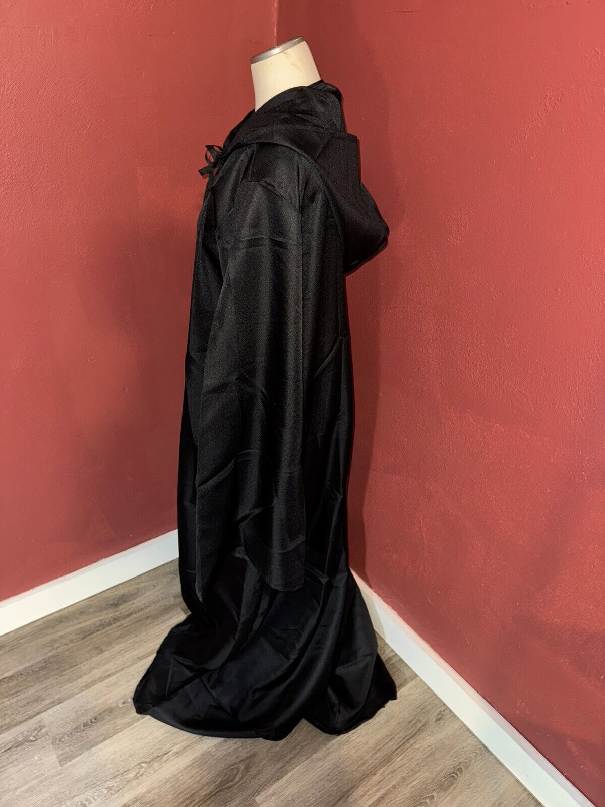 Long Black Cloak With Hood ~ Medium Size ~ Pre-Owned Unisex