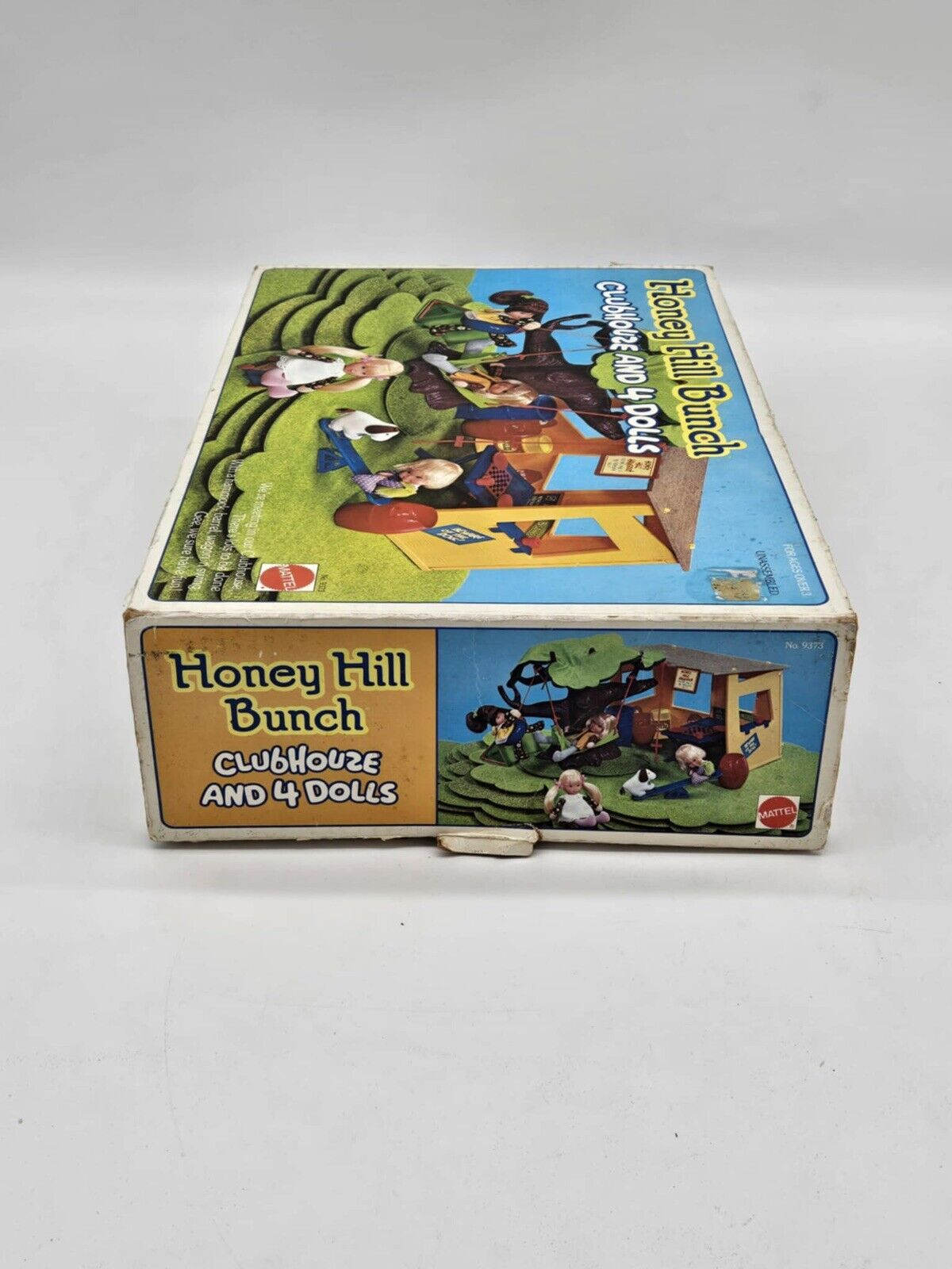 Honey Hill Bunch Club House with Box ~ (Missing Dolls)