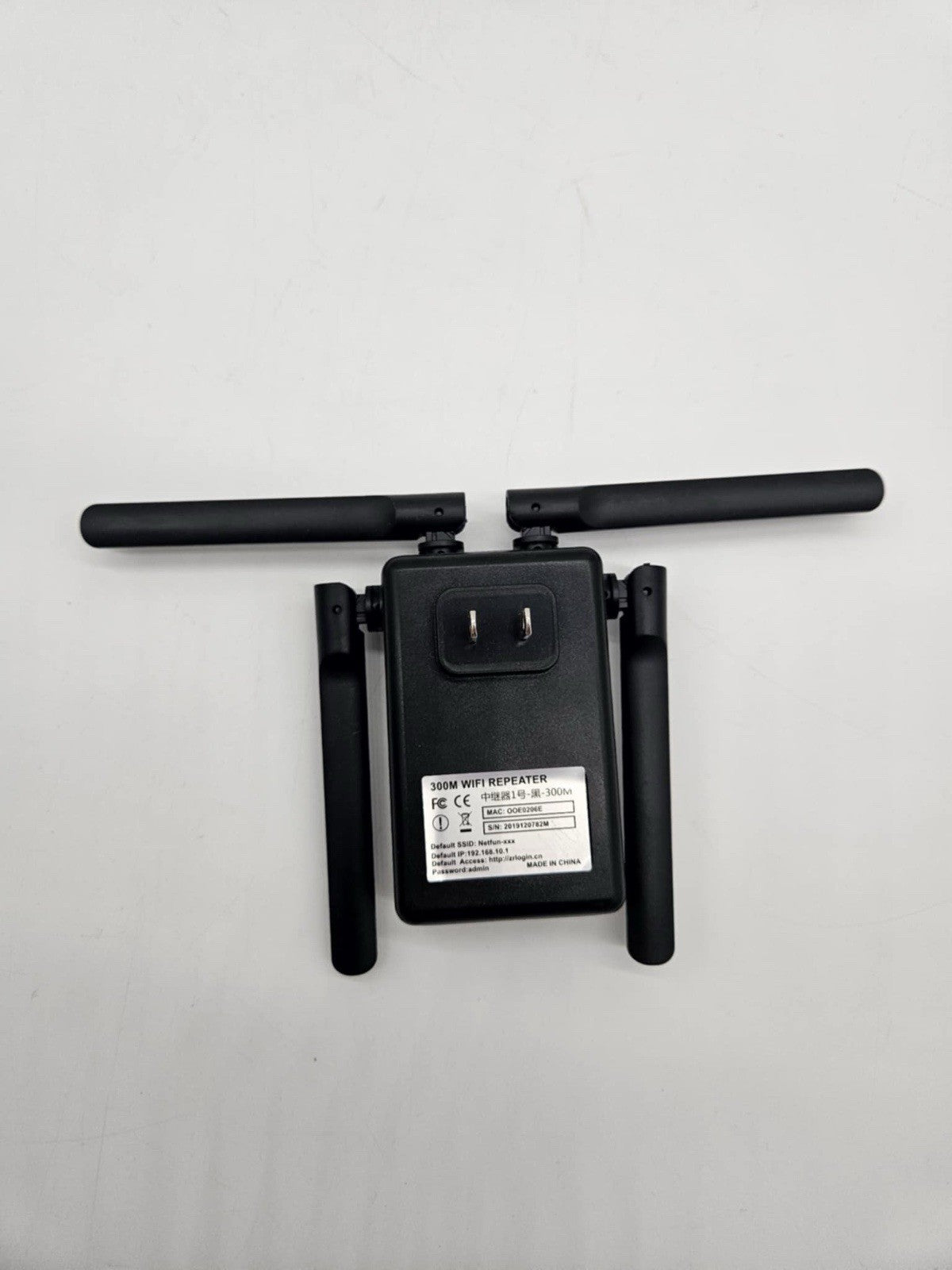 Netfun 300 Mbps WiFi Range Extender Black