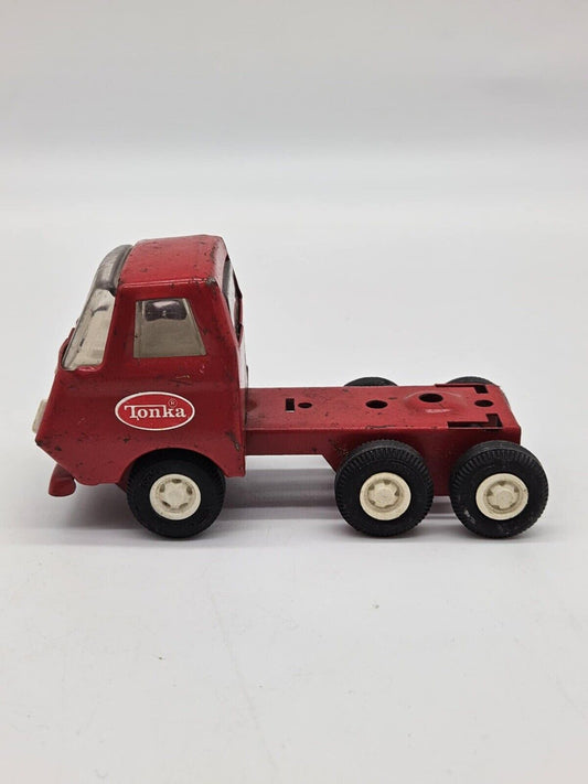 Vintage Red Tonka Truck Pressed Metal Die Cast Toy 1070s