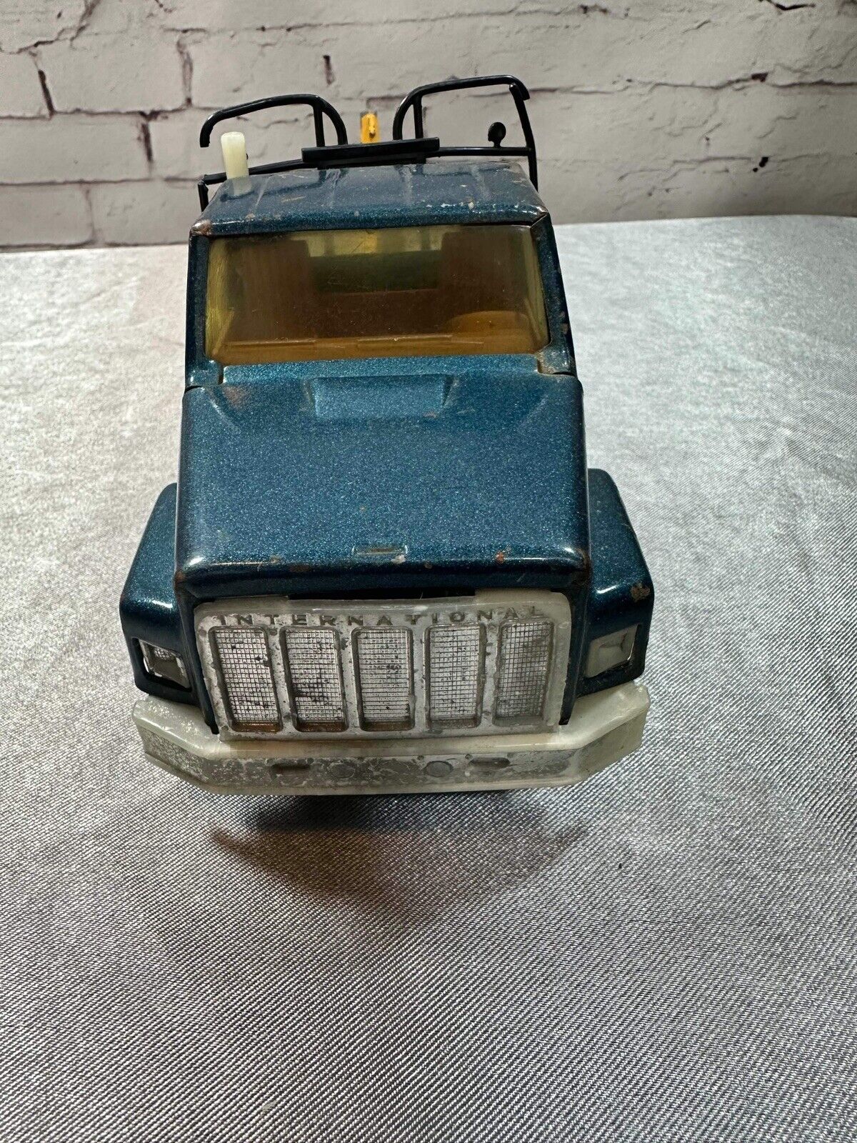 RARE Blue ERTL #3608 International Logging Truck Semi Tractor USA CAB ONLY