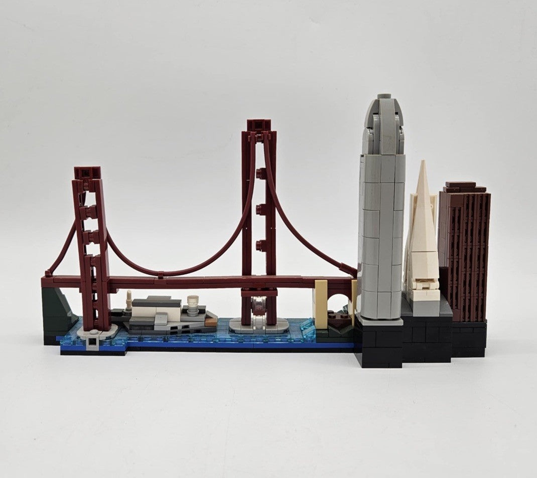 Lego Architecture 21043 San Francisco Skyline Collection