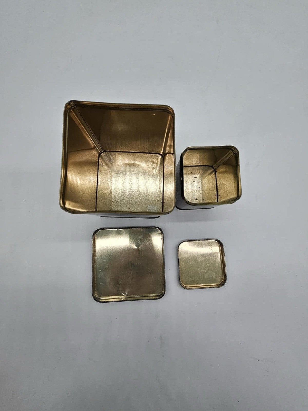 Vintage Set of Nesting Tea Tins Oriental Made In Hong Kong 5.5" & 4.5"