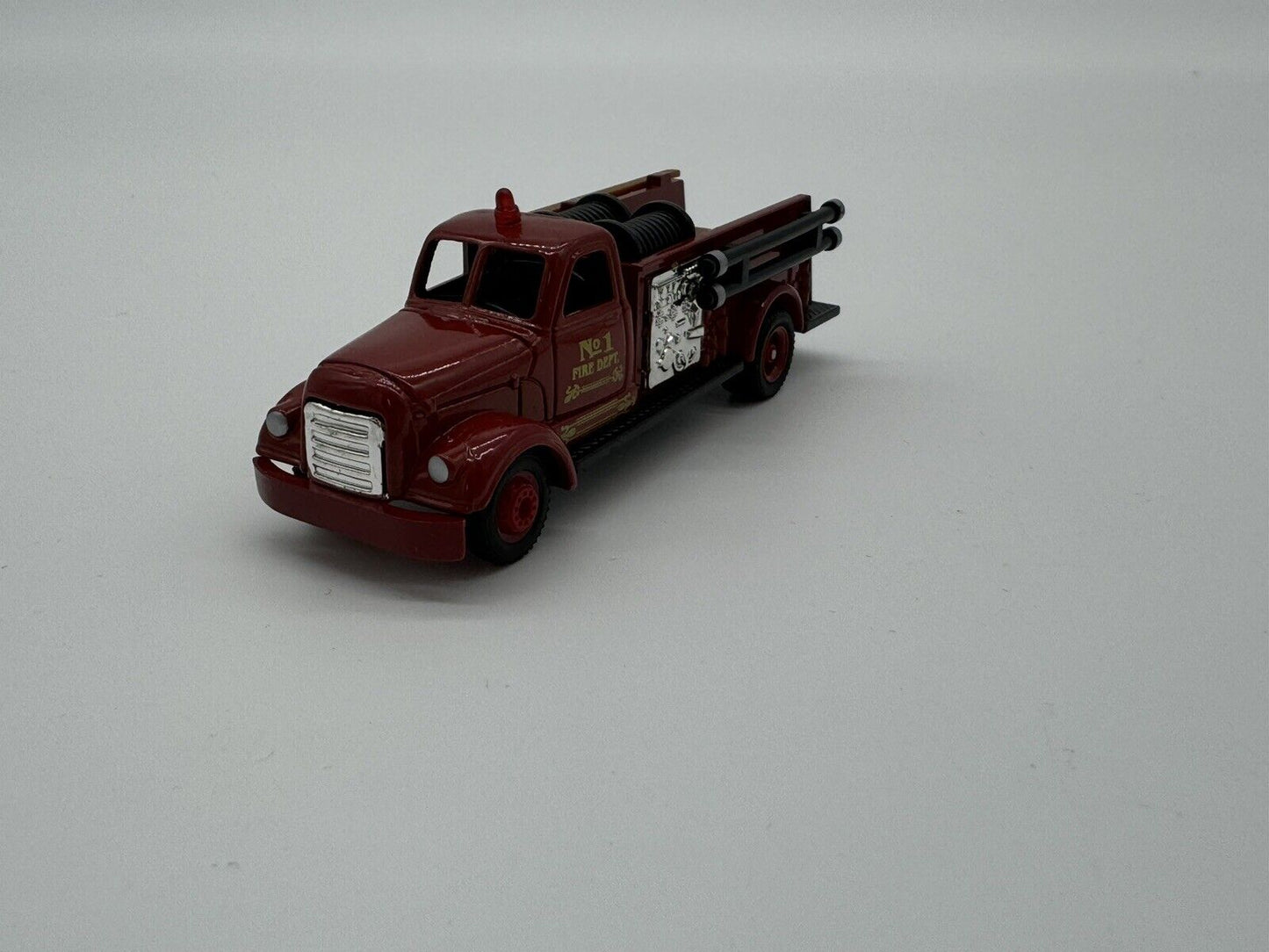 Readers Digest 1999 HIGH SPEED 1954 AHRENS- FOX FIRE TRUCK Diecast 3.75" Long