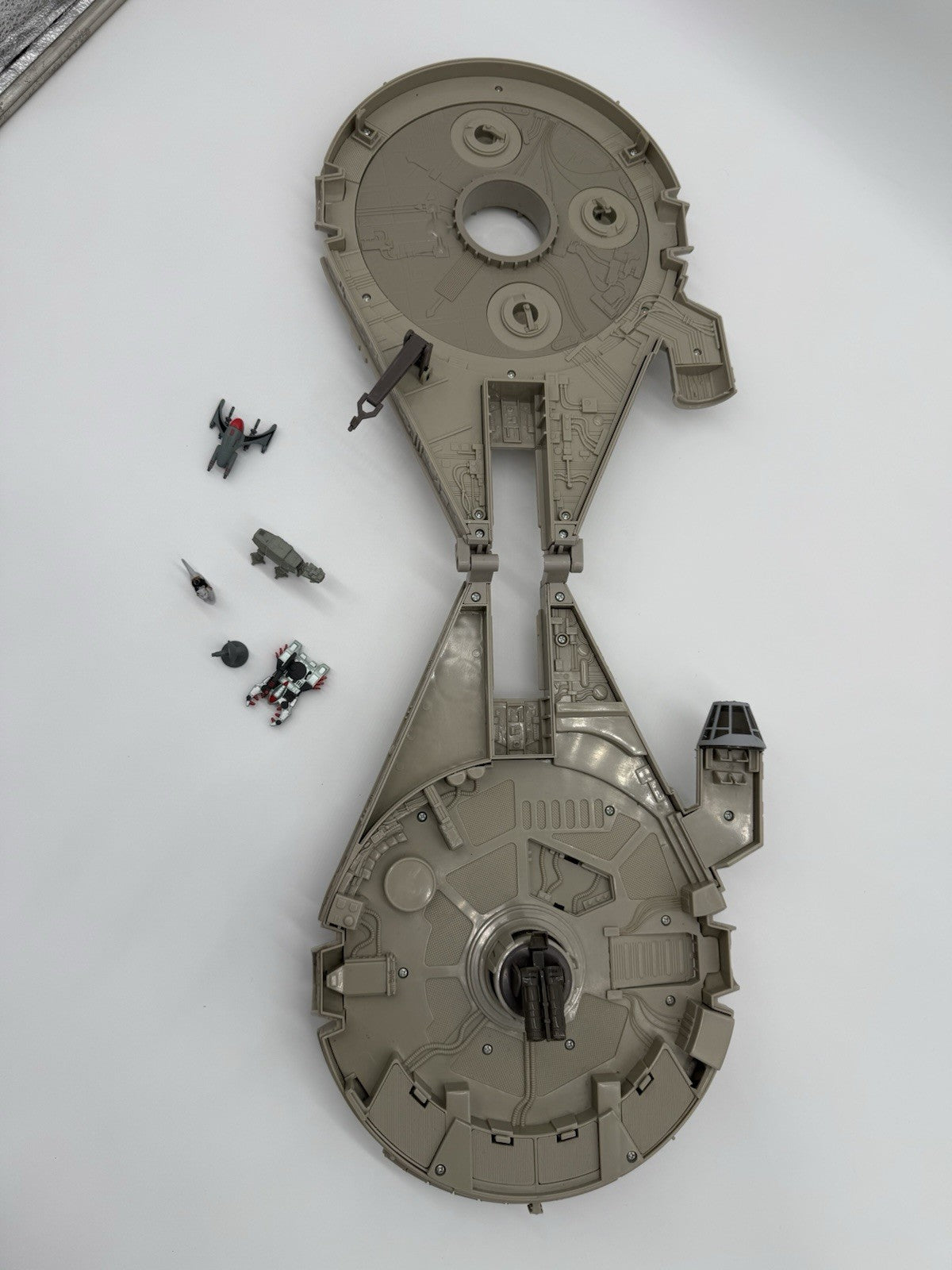 Micro Machines Star Wars Millennium Falcon Playset 1995 AT-AT, Tauntaun & More