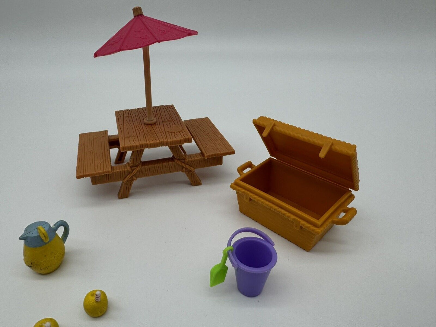 CUTE!! Tiny Doll Beach Set ~ Dollhouse Accessories