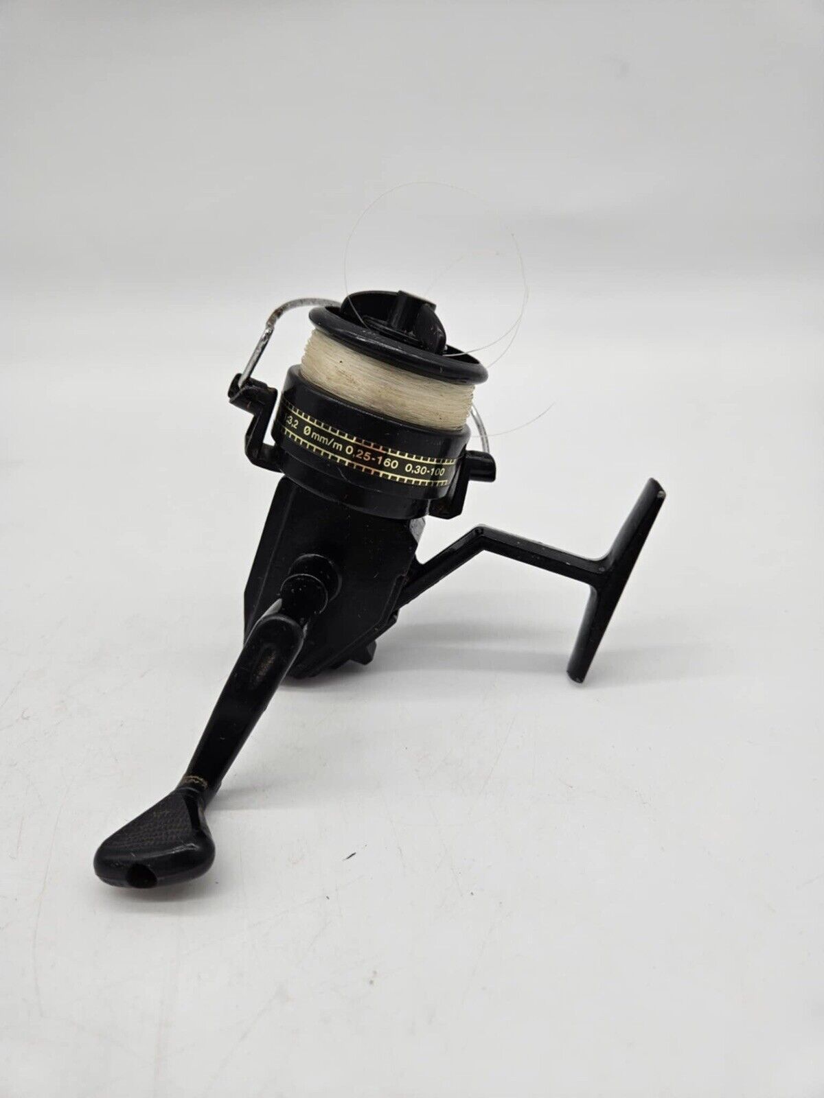 S G Poseidon Spinning Reel for Fresh Water Fishing Great for Beginners Good Cond