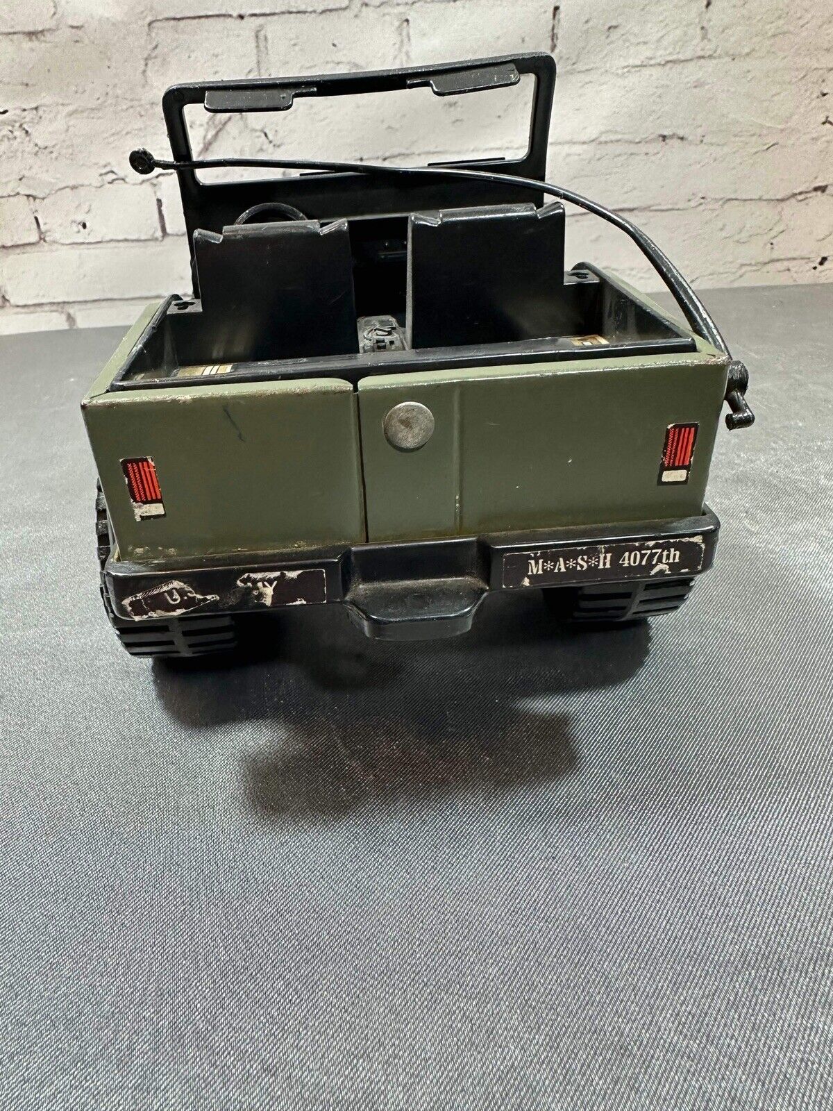 VINTAGE 80s TONKA M*A*S*H UNIT 4077th JEEP MEDICAL UNIT METAL TOY