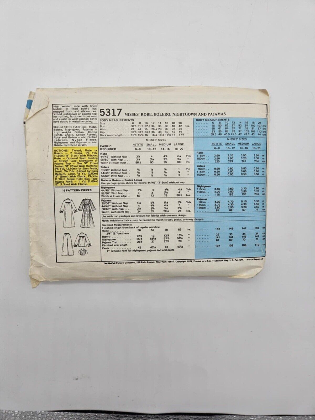 Vintage Sewing Pattern McCall's 5317 Pajama & Robe set size small