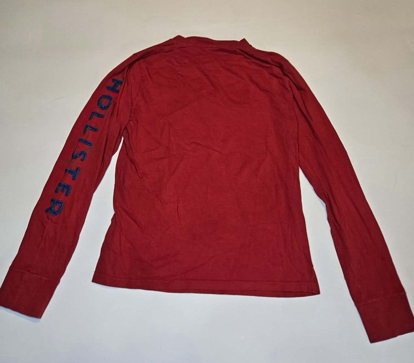 Hollister Red Long Sleeve Graphic Tee Men’s Medium