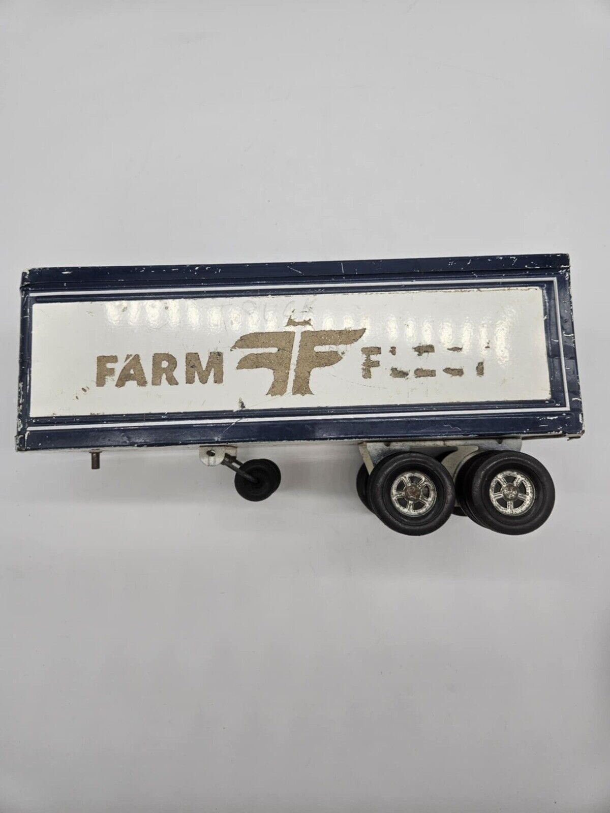 RARE Vintage Farm & Fleet Diecast Toy Semi Truck & Trailer ~ Blue