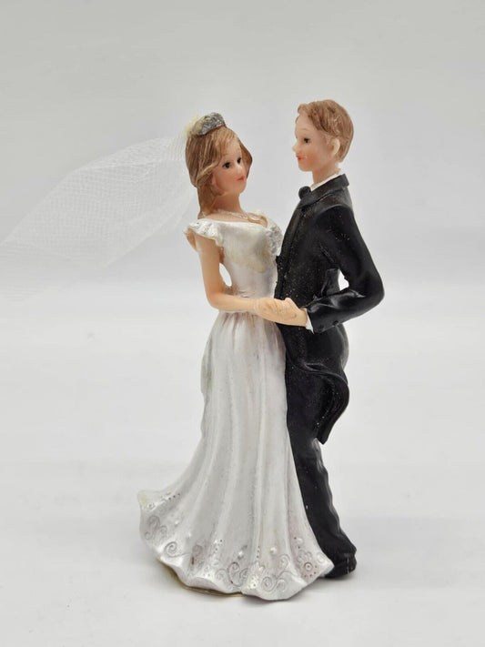 Vintage Romantic Groom Bride Resin Figurine Cake Topper Wedding