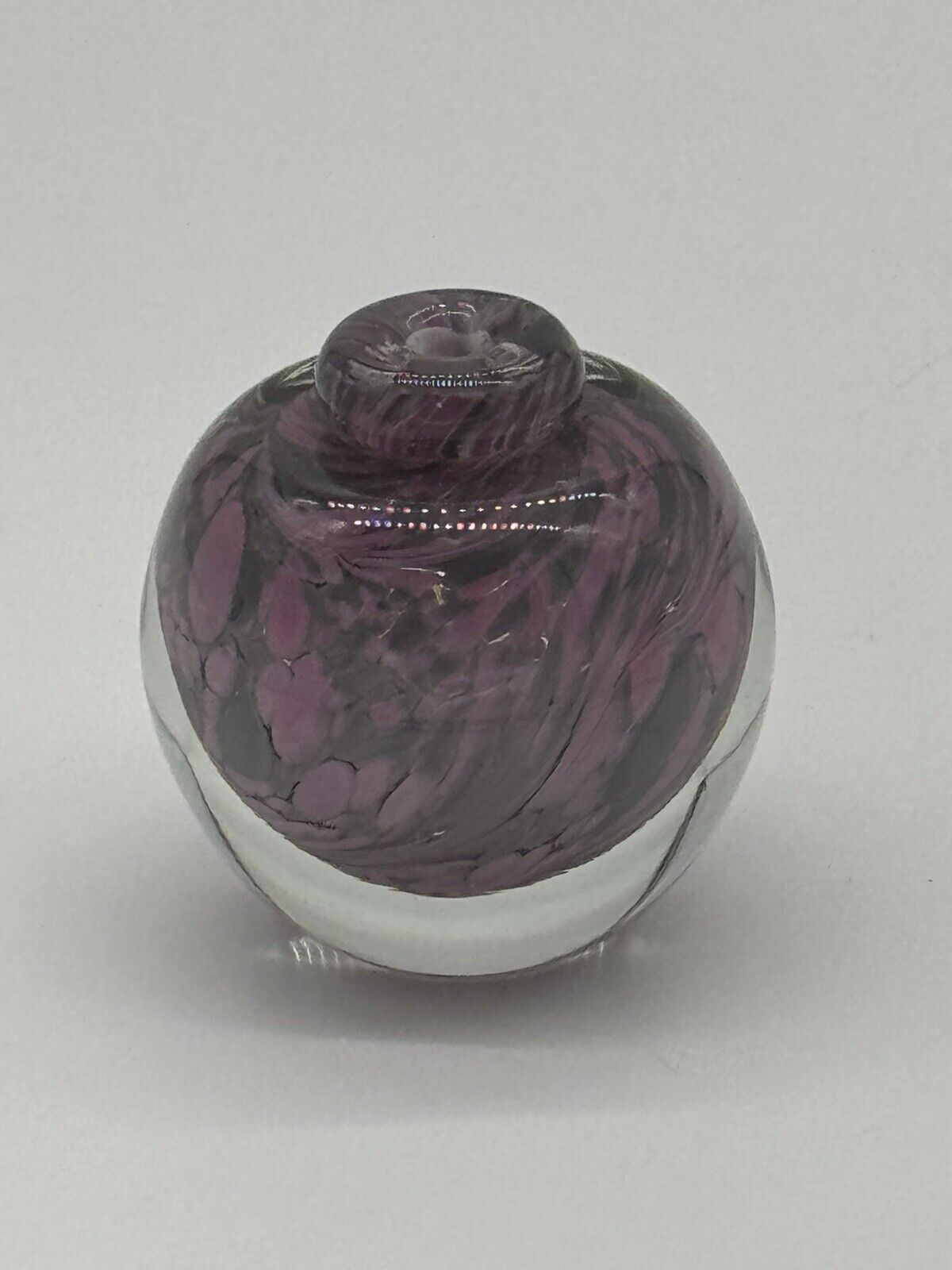 ARTIST SIGNED VINTAGE ART GLASS PAPER WEIGHT/BUD VASE