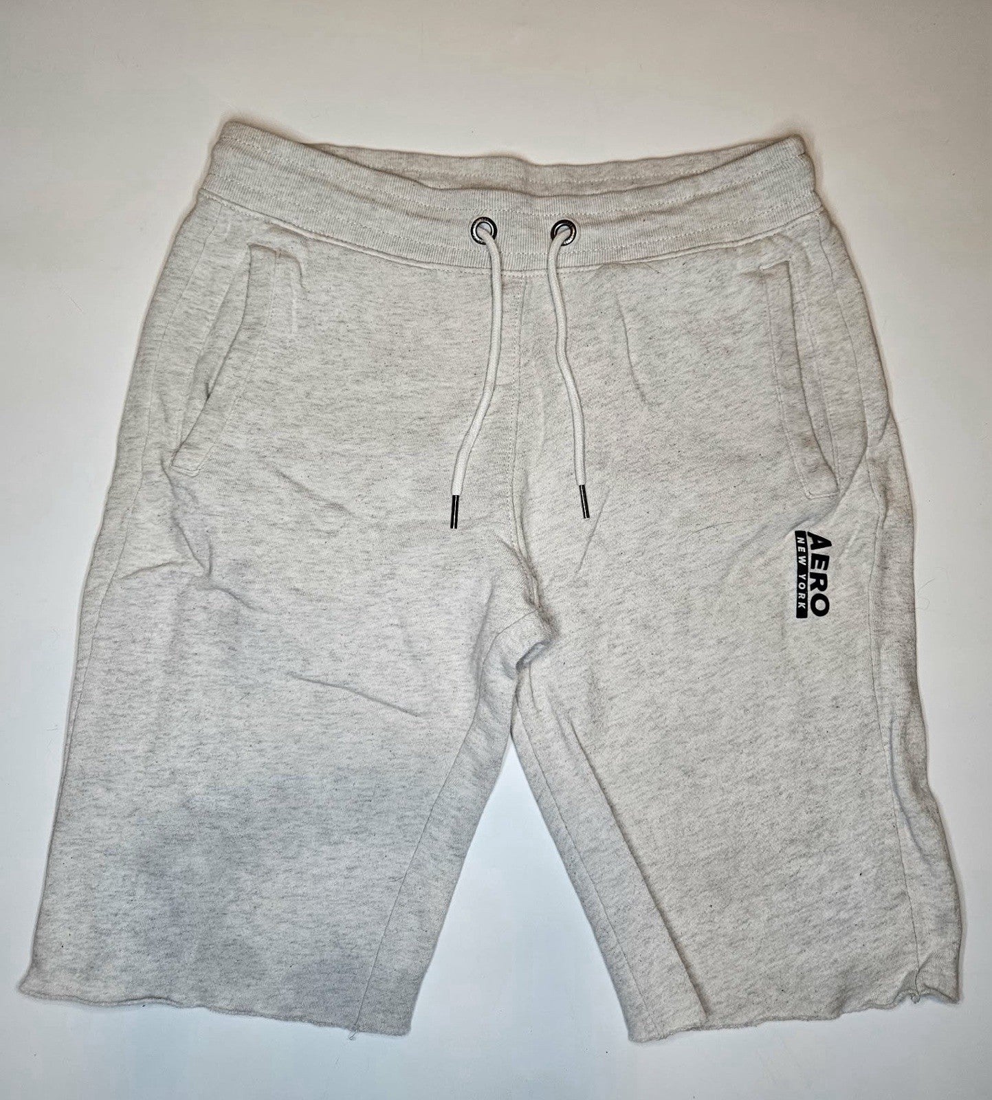 Aeropostale Men’s Light Gray Fleece Sweat Shorts Size Small Drawstring