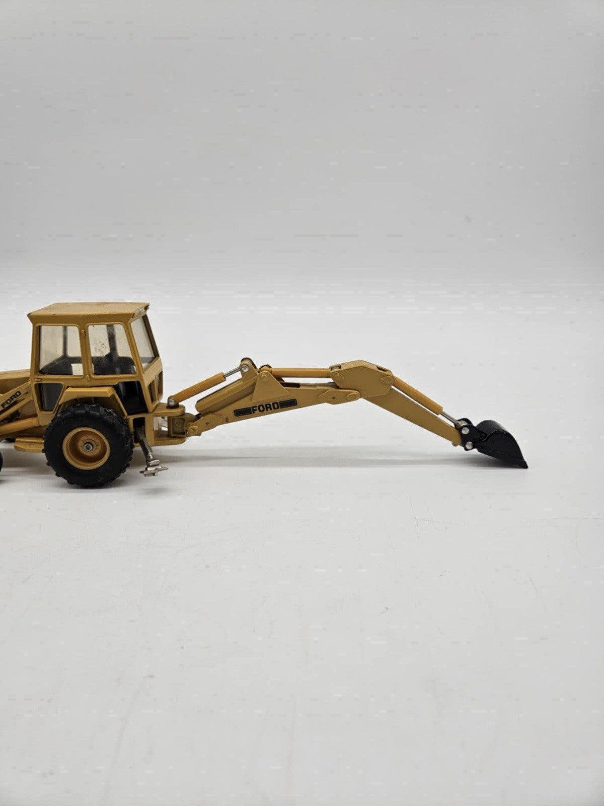 Vintage Diecast Case 580K Ertl 1/32 scale construction king backhoe no box