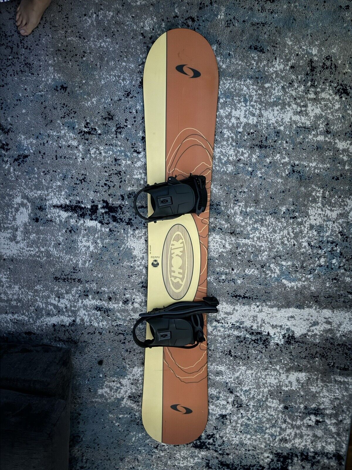 SPORTSDRP PEPPY SNOWBOARD SIZE 151 CM WITH LARGE BINDINGS