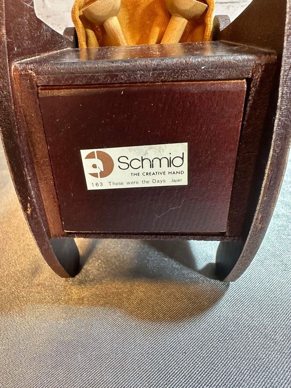 VINTAGE SCHMID MUSIC BOX GIRL ON ROCKING CHAIR "THOSE WERE THE DAYS" Japan