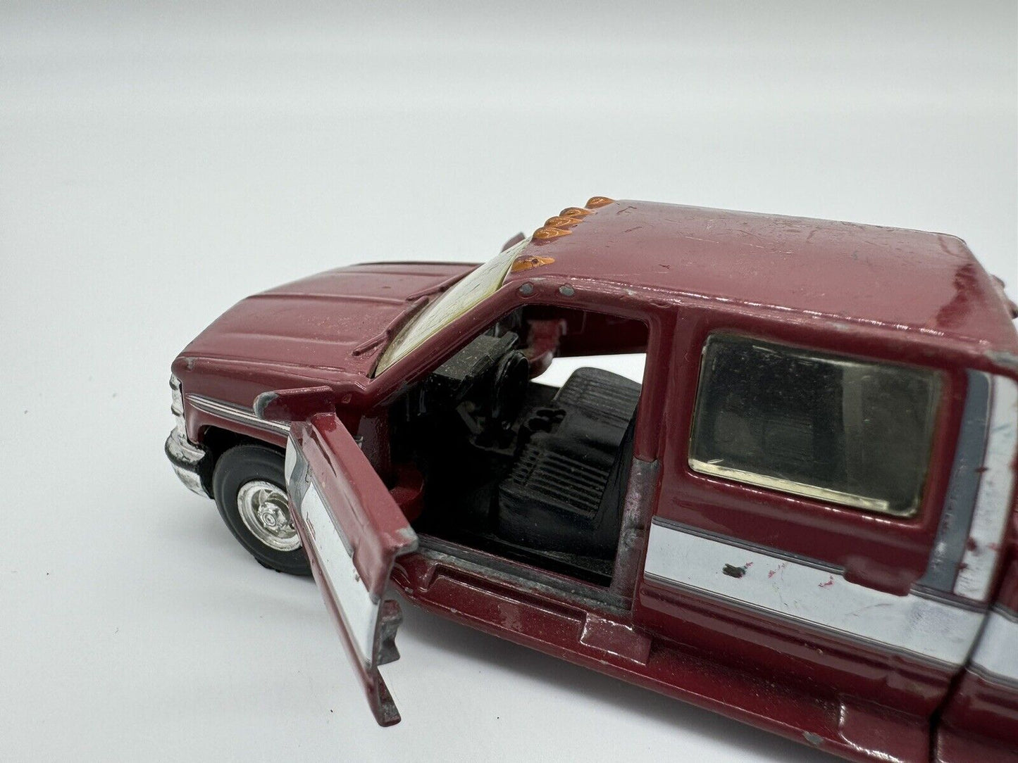 Road Champs 1:43 Scale Chevrolet Big Dooley Pickup Dark Red Version 006