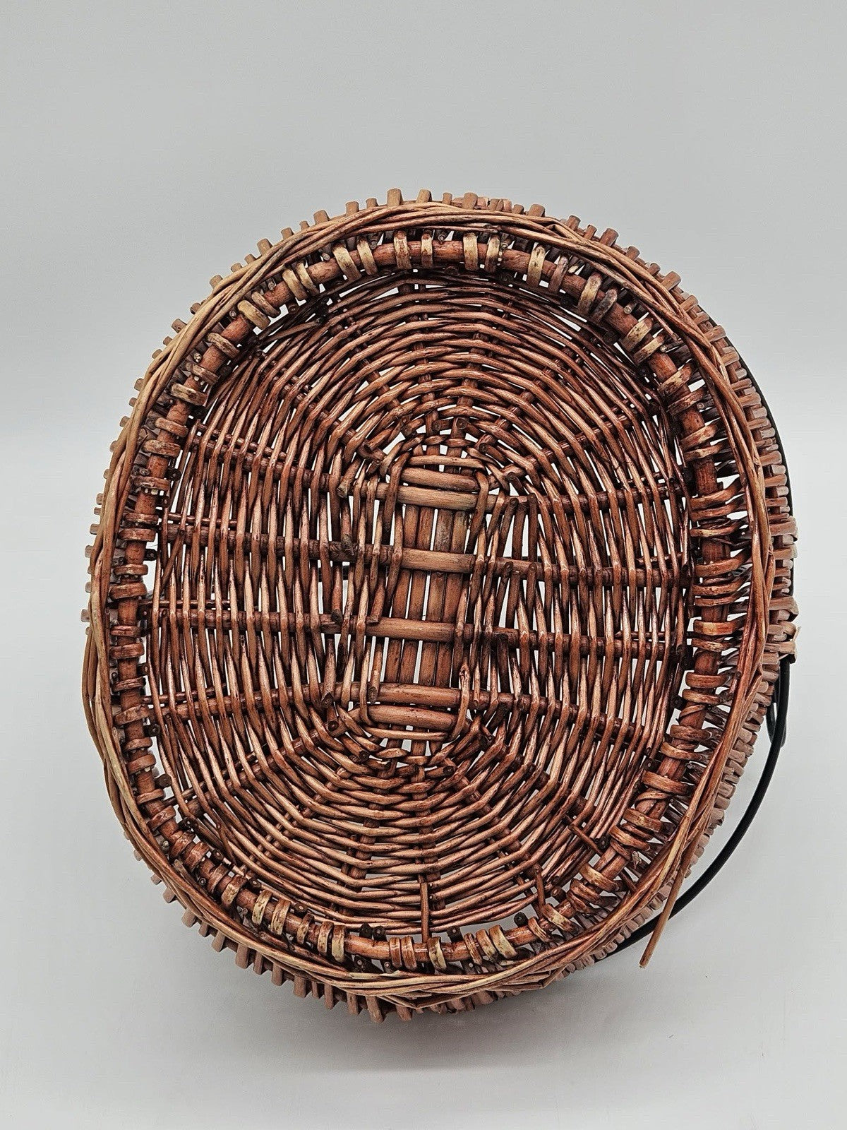 Wicker Serving Basket w Metal Scroll Handle Farmhouse Decor