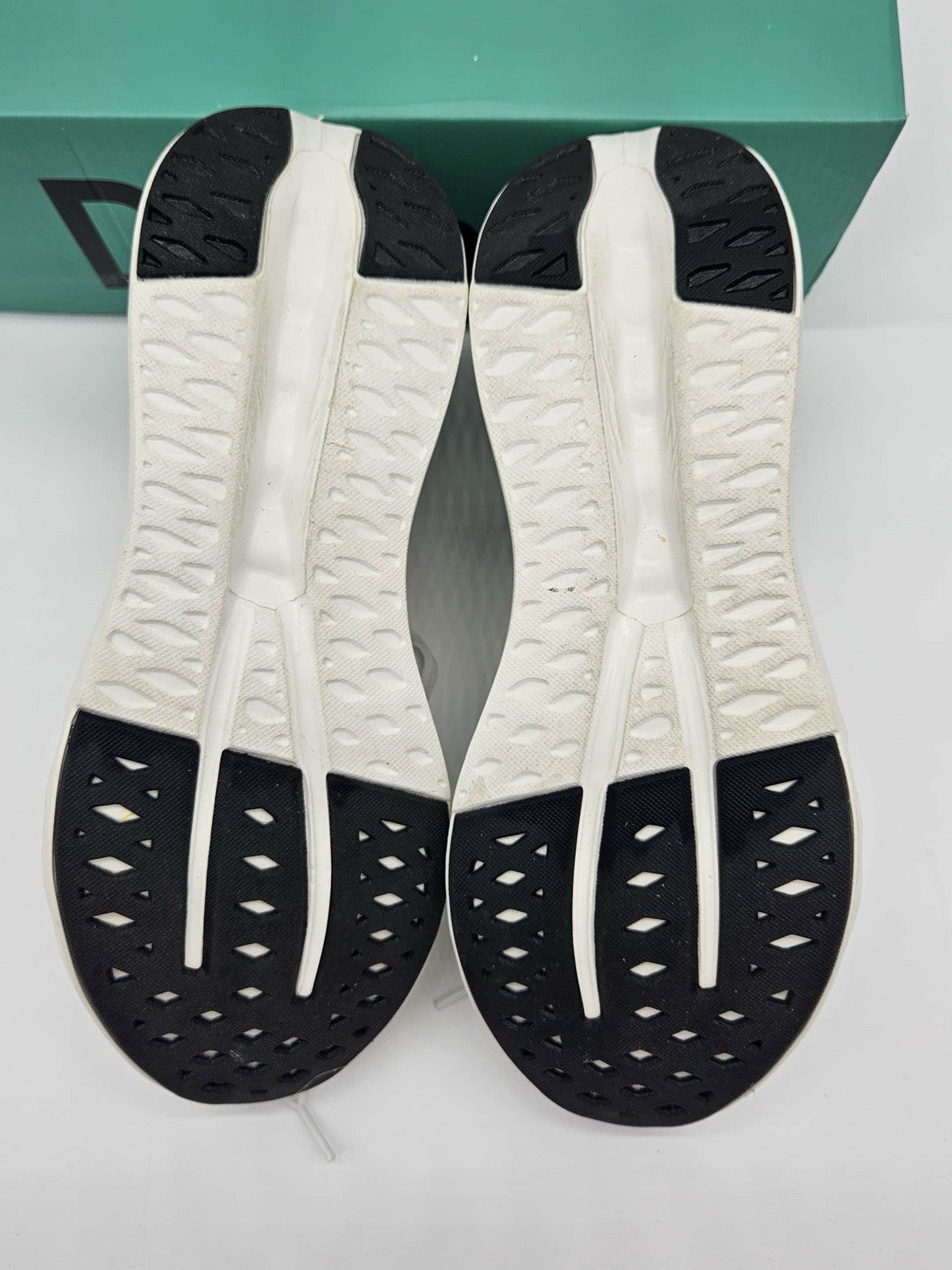 Lightweight Mesh Running Shoes Cloud-Style Cushion Sole Sneakers ~ Sz 9 New