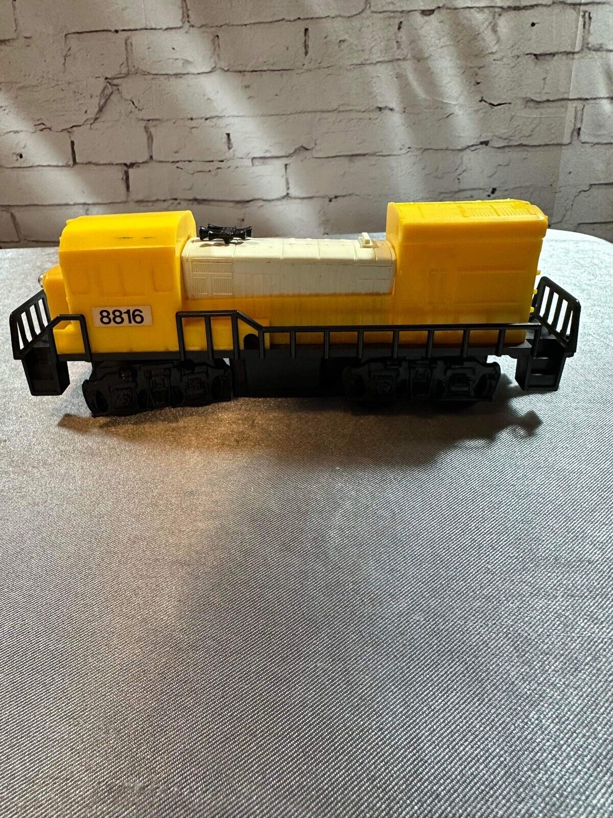 Vintage The Chessie Battery Diesel Train - 1976 Durham Rail Power NO.8816 VTY
