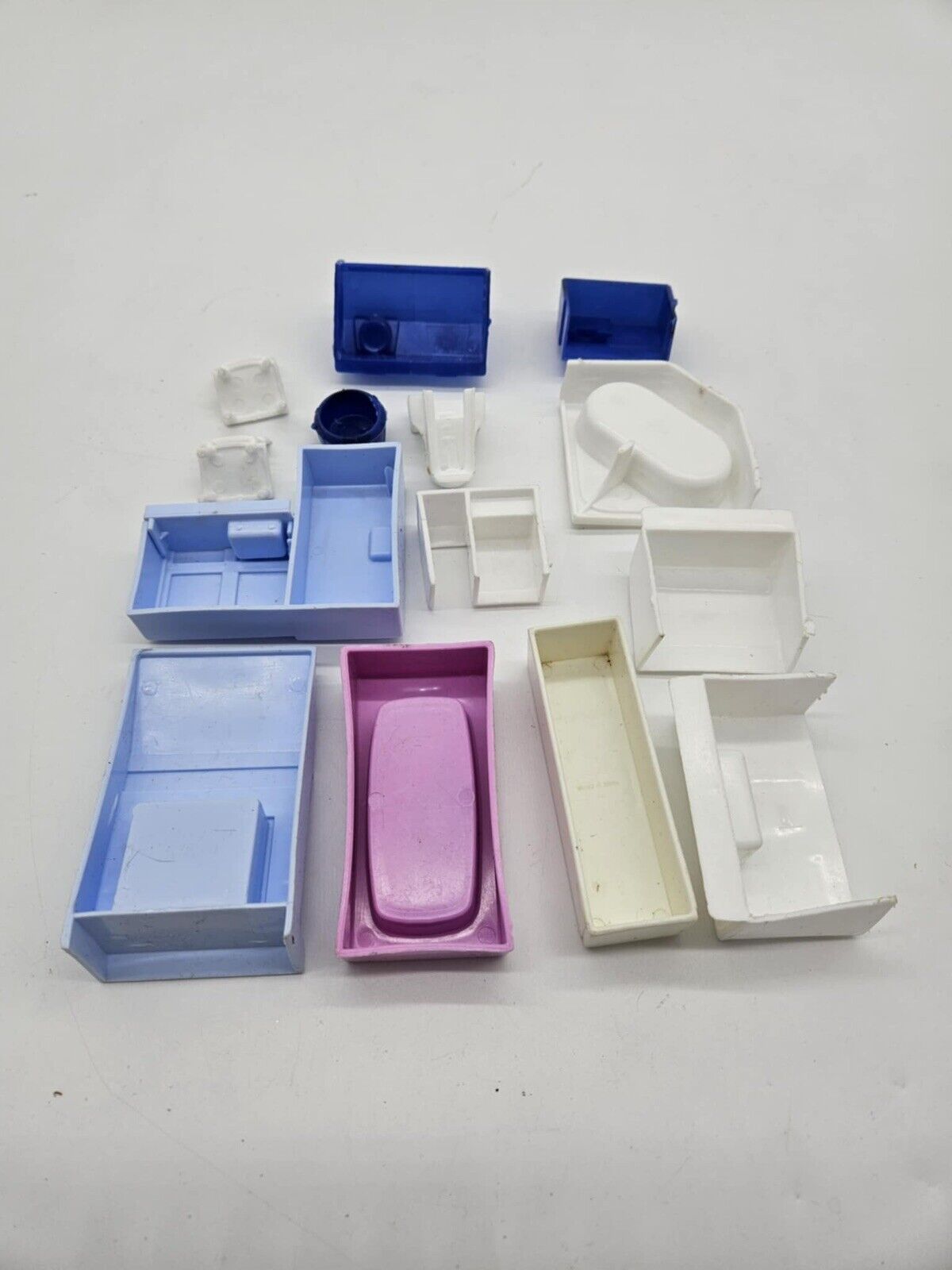 Vintage Marx 26 Piece Mixed Lot of  Plastic Doll house Furniture Dollhouse