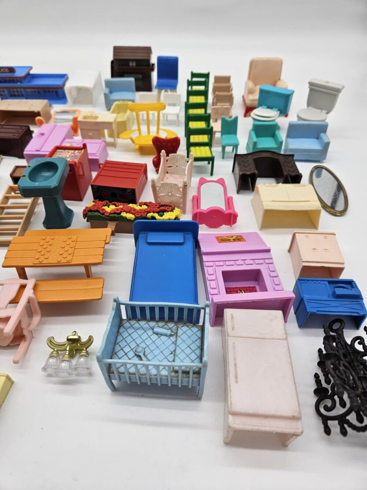 Vtge Lot Doll Dollhouse Furniture Plasco Fisher Price Renwall Arco & MORE!