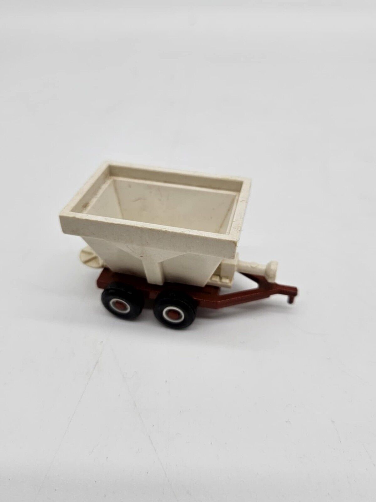Vintage ERTL Wagon Trailer Hay Barge Farming Manufacturing Diecast 1:64 LOT