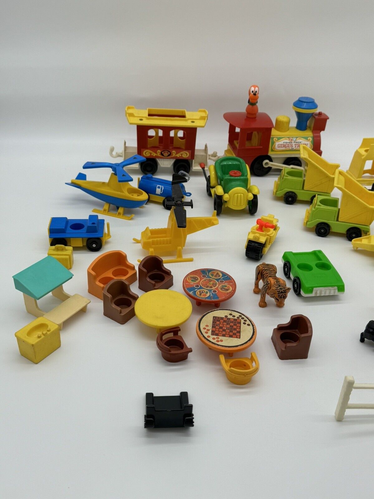Huge Lot Of Vintage Fisher Price Little People Furniture, Cars, Trains, Ect