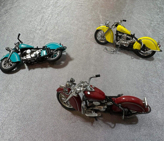 Indian Motorcycle Die Cast 1:18 Model - 1 Red, 1 Yellow, 1 Blue. VCTY 002