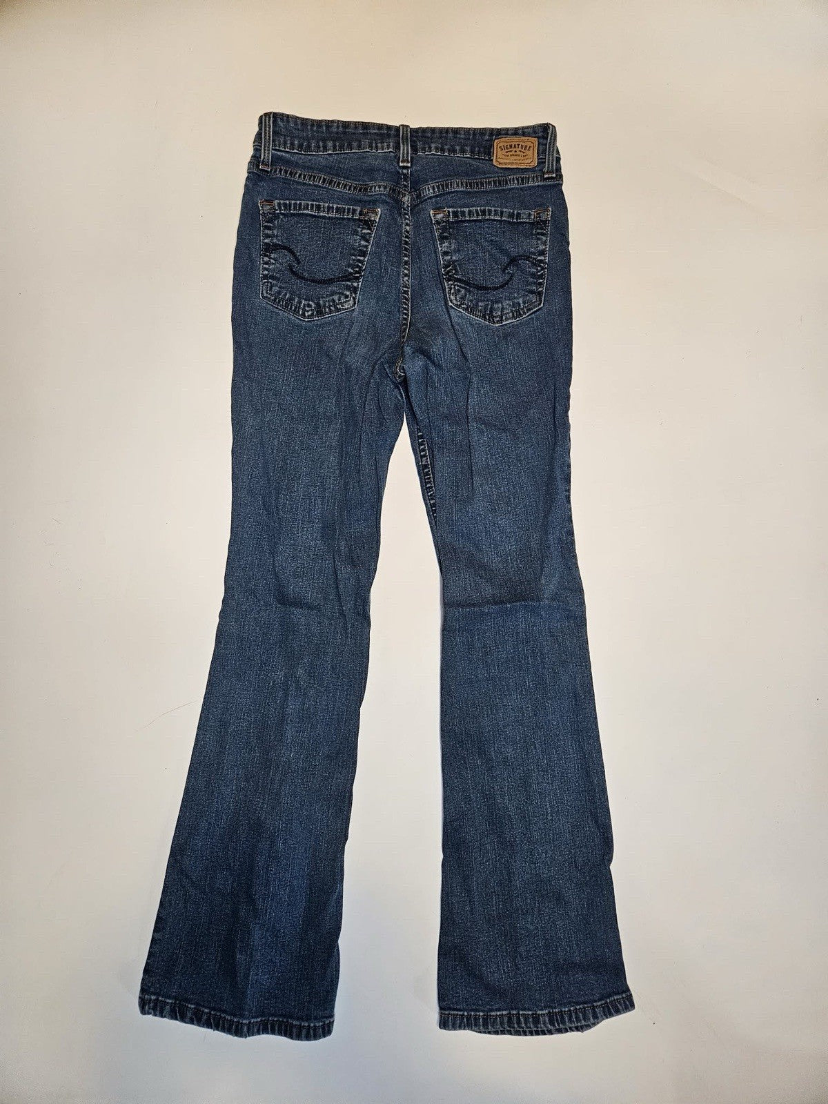 Signature by Levi Strauss & Co. Women’s Bootcut Jeans – Medium Wash - Sz 6