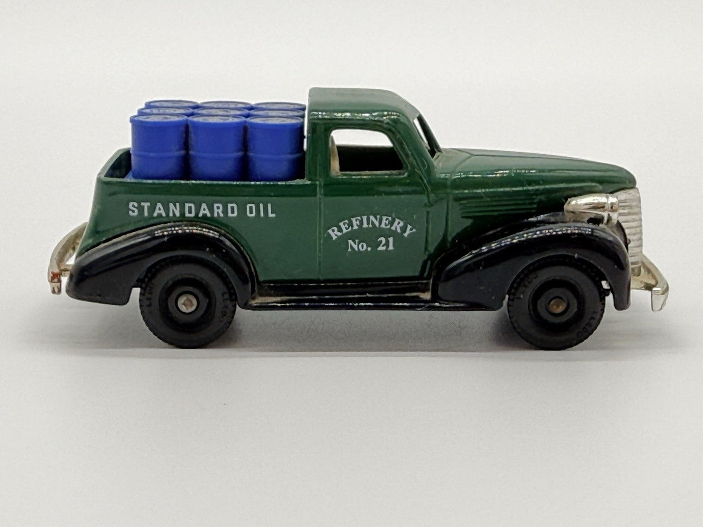 Vintage Lledo Chevrolet Days Gone By Standard Oil RPM Chevron Made in England