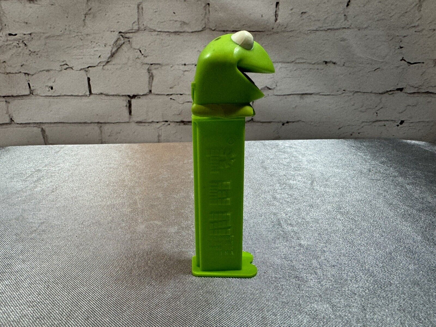 Kermit Green Stem Pez Dispenser Muppets Walt Disney