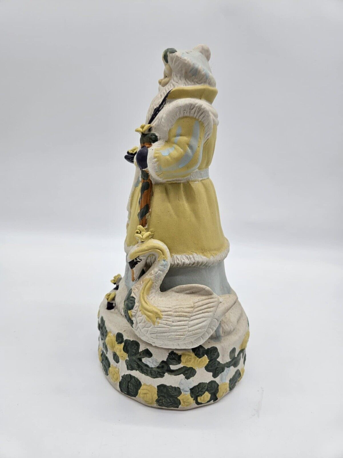 Music Box Victorian Santa Claus Cream Outfit Swan Figurine Porcelain