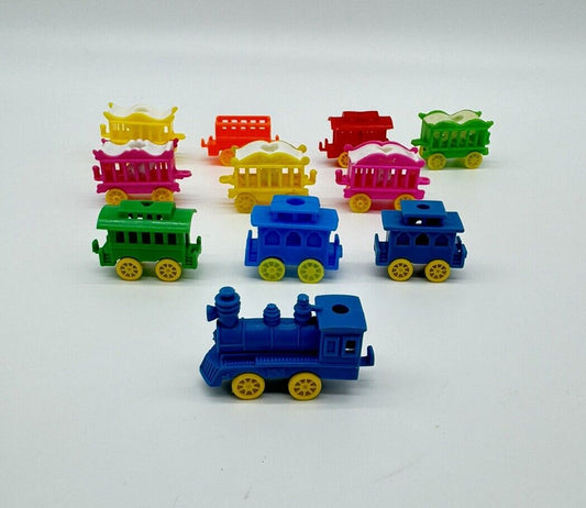 Vintage 6 pc Circus Train Birthday Candle Holder Made In Hong Kong W/ Animals