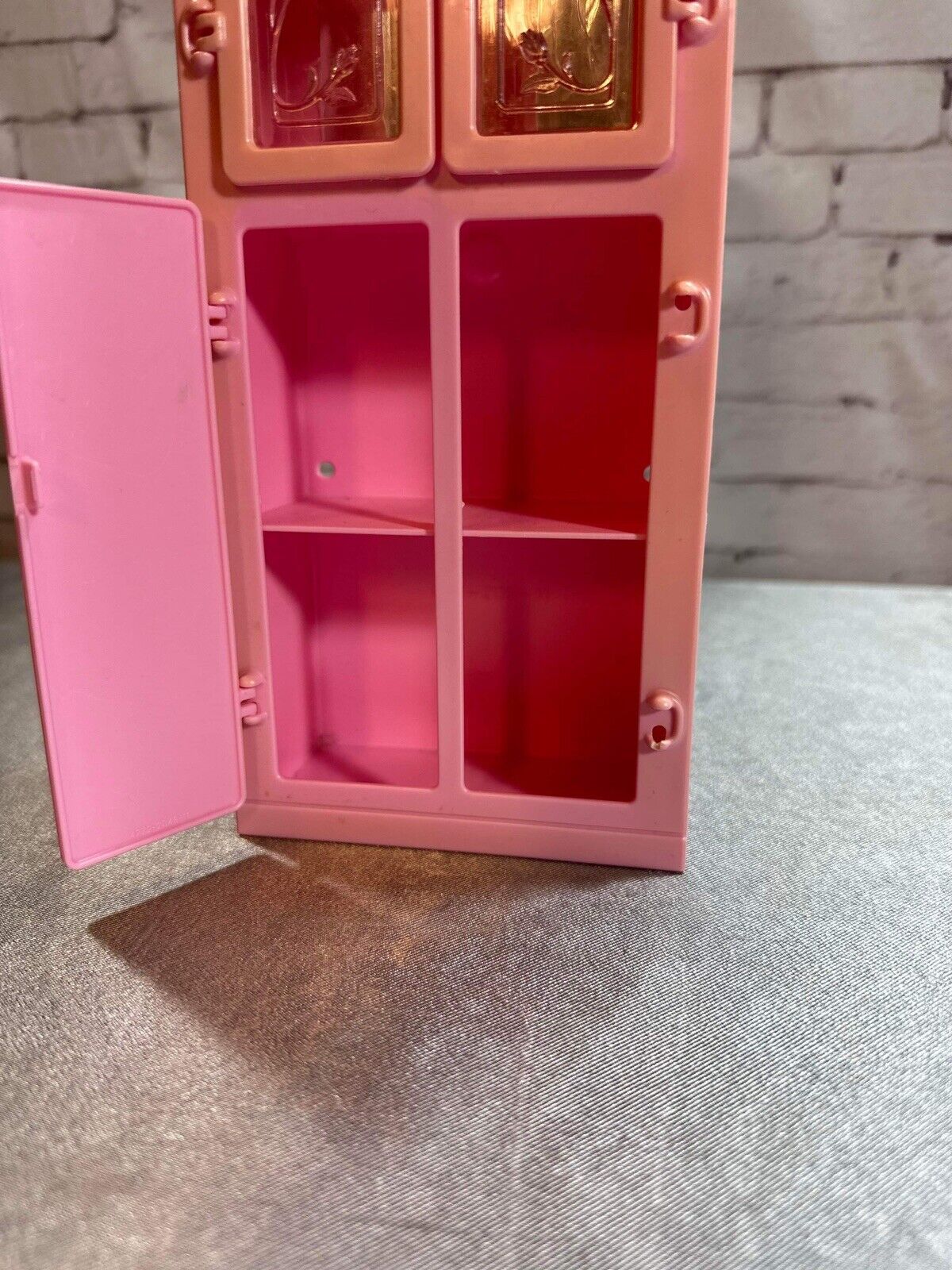 Vintage Huge Lot Barbie 1970s Kitchen, Bedroom, Living room, Salon, & Extras