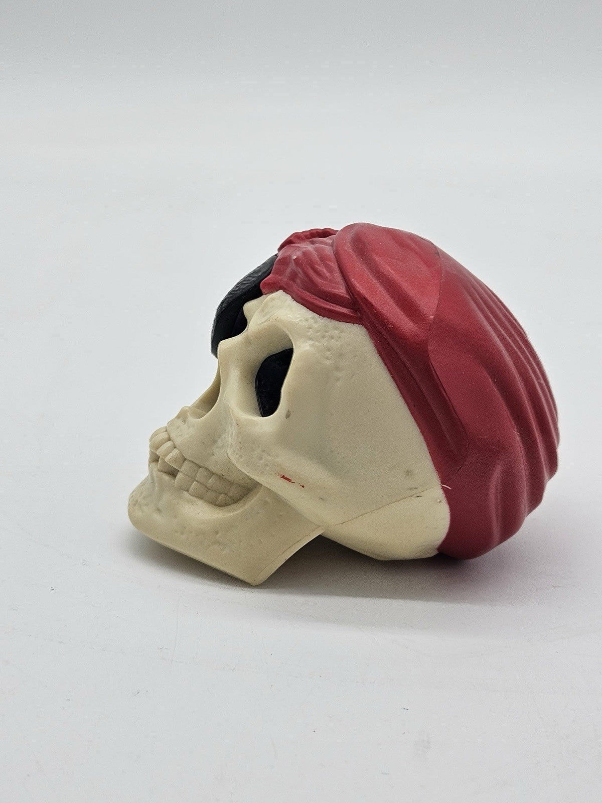 Pirates of the Caribbean Aye Ball Skull - 2006 McDonalds Happy Meal Toy
