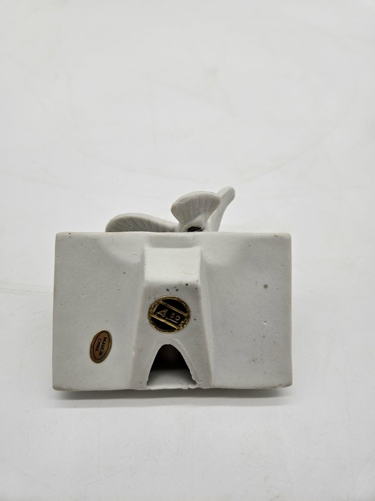 VTG Artmark - Porcelain Figurine ‘The Word’ - Dove Perched On Bible