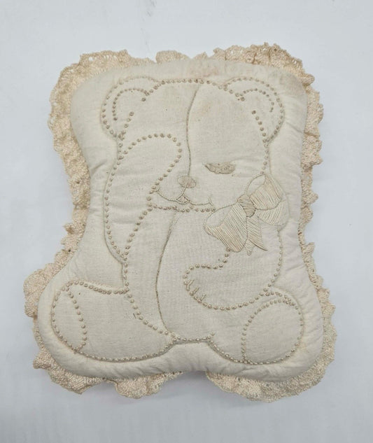 VTG Cathy Needlecraft Teddy Bear Candlewicking Finished  Sewn Pillow