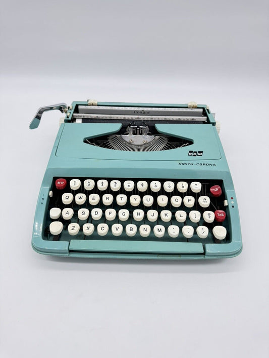 Vtg SCM Smith-Corona Corsair Blue Aqua Portable Typewriter Serial #319062