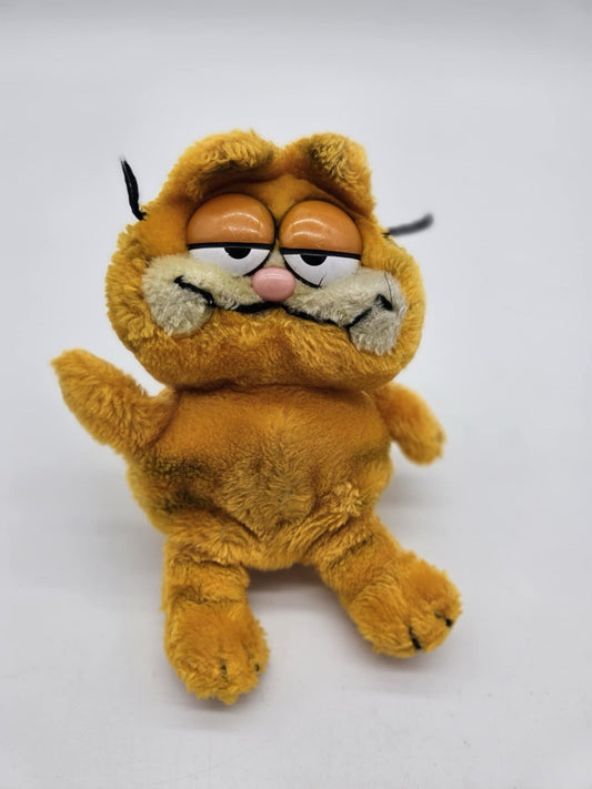 Vintage Dakin Garfield Plush 1981 Sitting Fat Cat Stuffed Animal Toy 9”