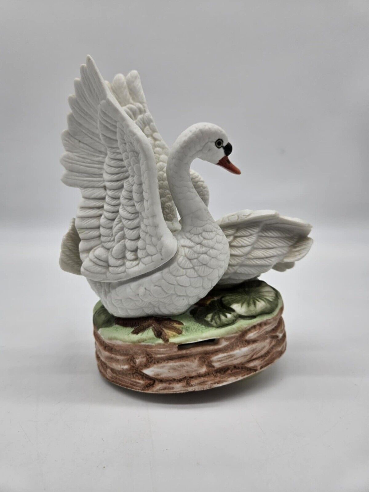 Porcelain double white swan music box "Those Were The Days" excellent condition