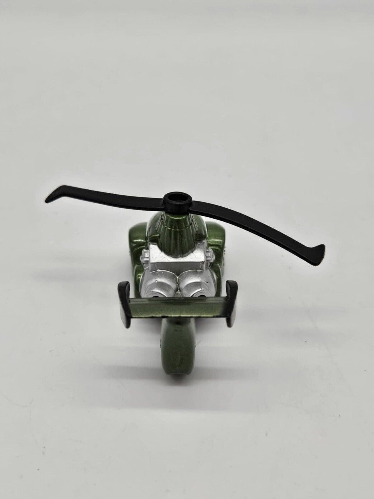 VINTAGE ERTL DIECAST HELICOPTER COLLECTIBLE (RACING CHAMPIONS) 1:64 SCALE