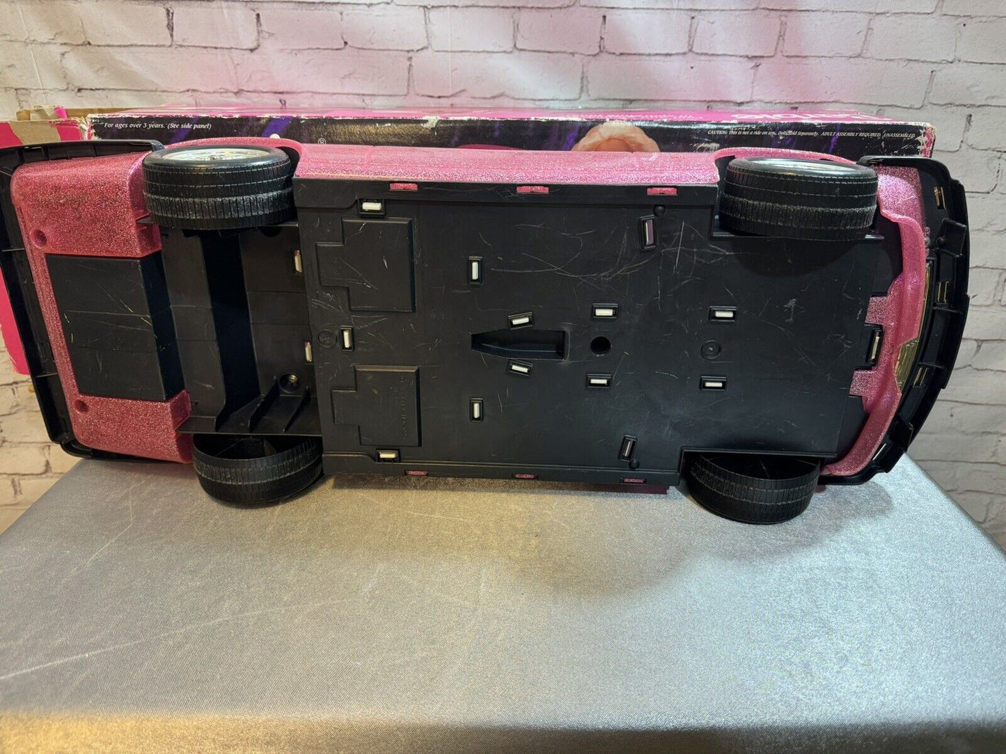 S-498 VINTAGE 1990'S MATTEL BARBIE JAGUAR XJS CAR IN BOX