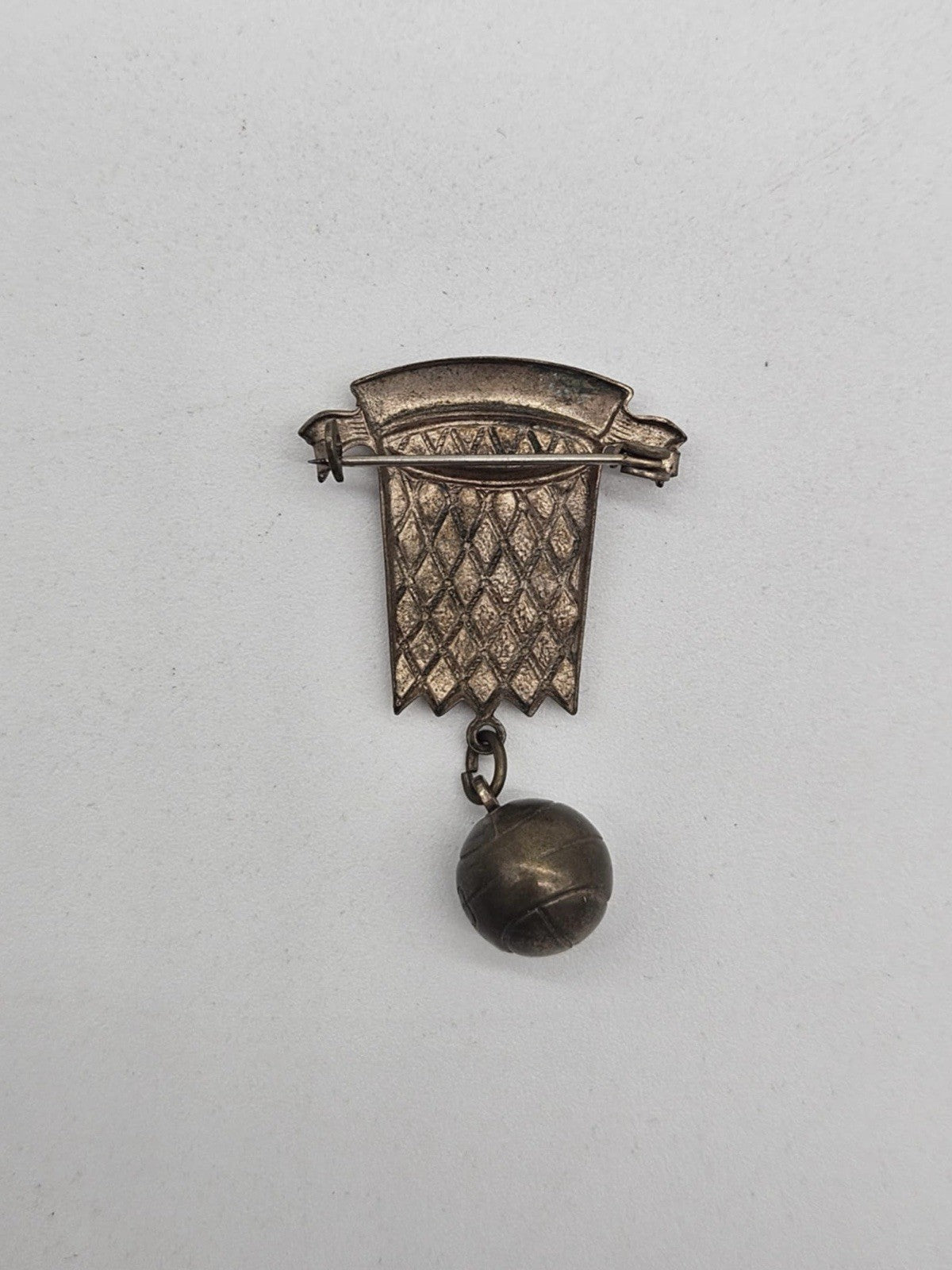 Vtg Basketball Hoop Brooch Pin 3D Ball Sports Charm Dangle A670